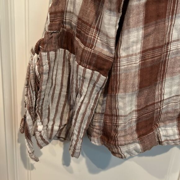 Crescent double gauze, brown and white plaid with striped trim blouse small - Picture 4 of 9